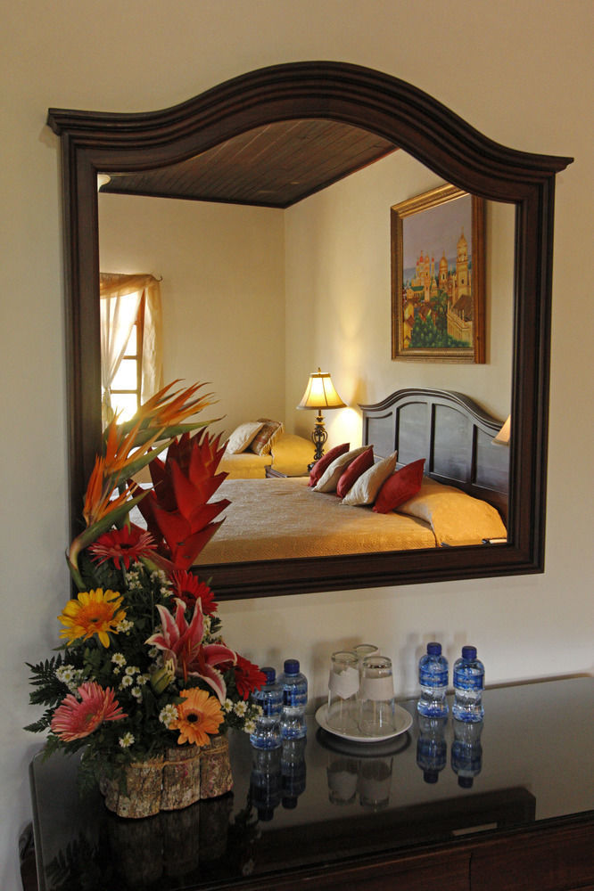 Hotel Palacio Real Granada Ngoại thất bức ảnh
